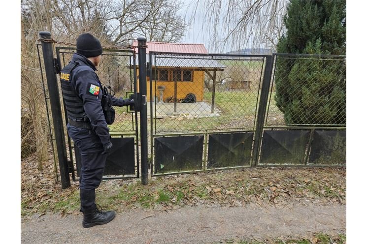 kontrola zahrádek 0125_PČR