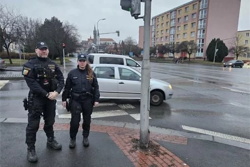 policisté zachránili život seniorce_Klatovy_0125_PČR policisté zachránili život seniorce_Klatovy_0125_PČR