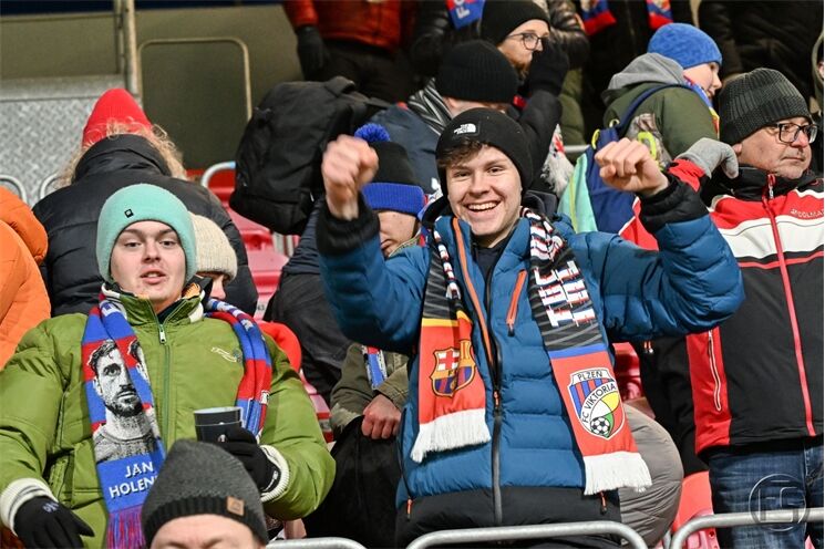 2025.02.20-23.00.34-851w