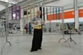 Tereza Brejchová z Techmania s kytarou, kterou vyrobily děti v rámci Techmaniády