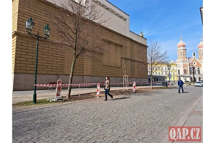 nová pěší zona pod DJKT_0325_QAP (4)