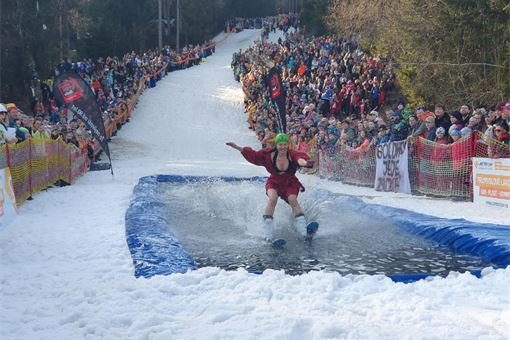 Jízda přes louži_0325_Ski Špičák (9) Jízda přes louži_0325_Ski Špičák (9)