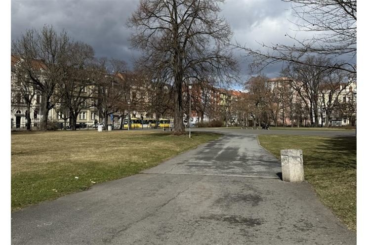 oprava chodníků náměstí Míru_0325_ÚMO3 oprava chodníků náměstí Míru_0325_ÚMO3