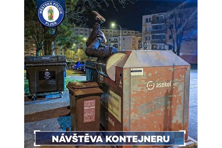 Muž v kontejneru_0325_MPP Muž v kontejneru_0325_MPP