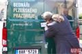 Plzeňský biskup požehnal daru pro papeže_0425_QAP (29)
