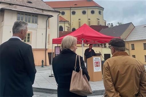 V Rokycanech si připomněli oběti holocaustu_město Rokycany