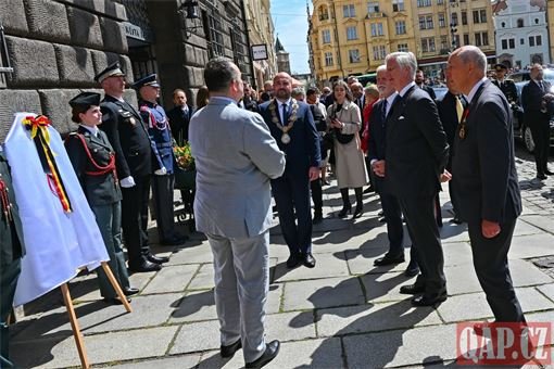Král Filip a český prezident zavítali na radnici_0525_QAP (9)