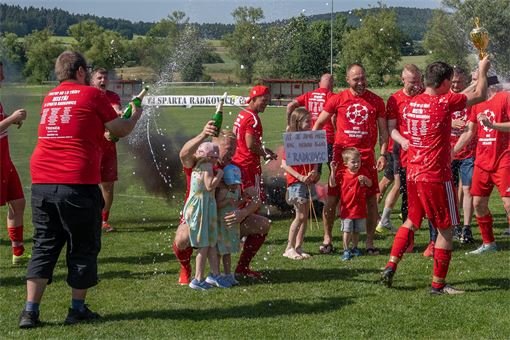  Radkovice slaví historický fotbalový triumf_0625_Milan Janoch (73)