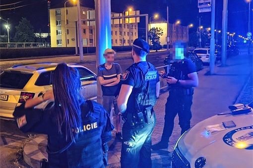Muž týden před koncem zákazu usedl za volant opilý_0625_MPP