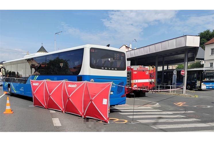 V Domažlicích se srazil autobus s chodkyní_0625_PČR V Domažlicích se srazil autobus s chodkyní_0625_PČR