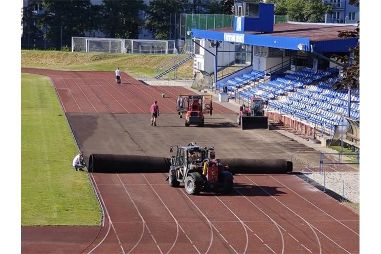 práce na opravě povrchu na Střelnici_0725_město Domažlice (1)