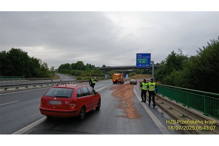 únik nafty Plzeň_0725_HZSPK (1)