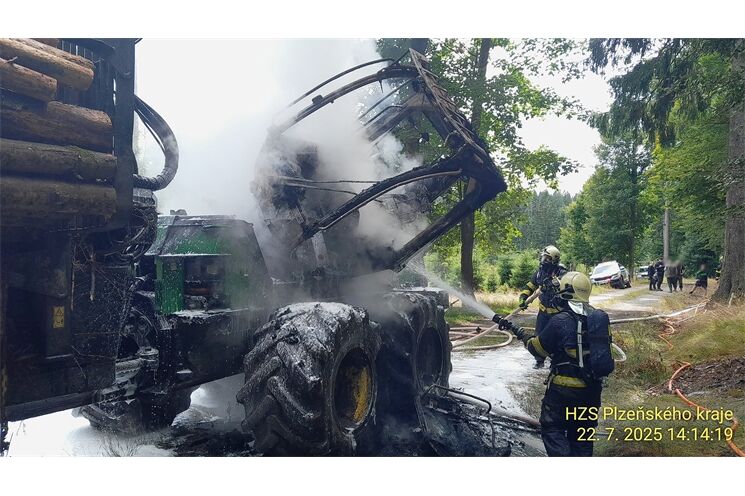 traktor pozar 3