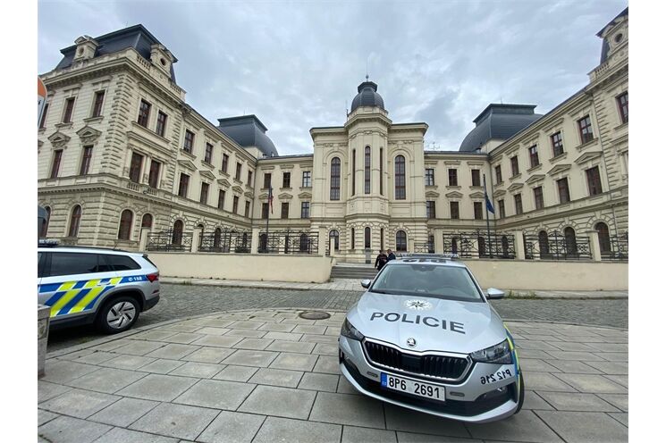 bomba soud Plzeň_0725_PČR