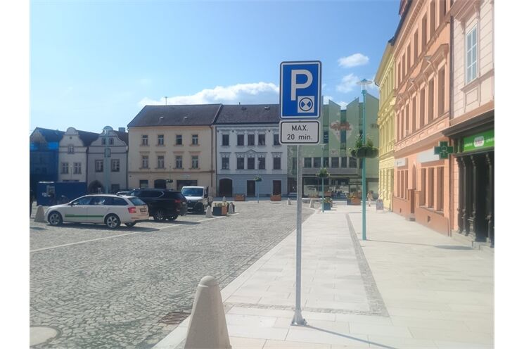 Placené parkování v Tachově_0825_město Tachov (1)