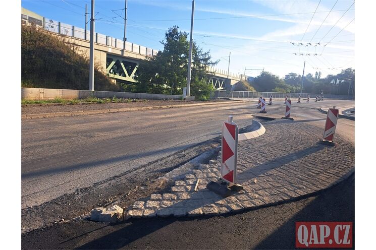 výstavba kruhového objezdu Těšínská_0825_QAP (1)