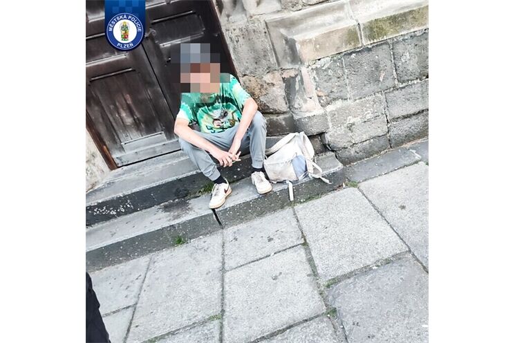 zloděj ukradl oblečení v centru Plzně_0825_MPP (1)