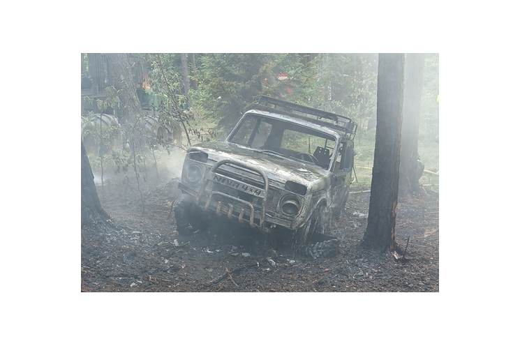požár automobilu_0825_HZSPK požár automobilu_0825_HZSPK