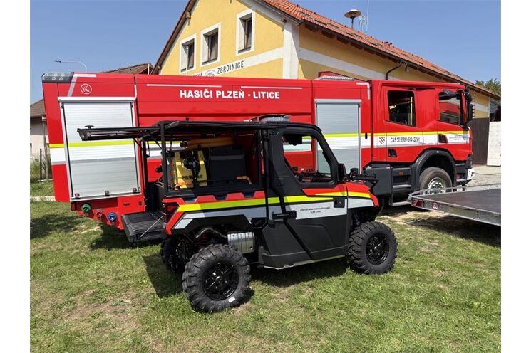Litičtí hasiči mají novou čtyřkolku_0825_ÚMO 6 (1)