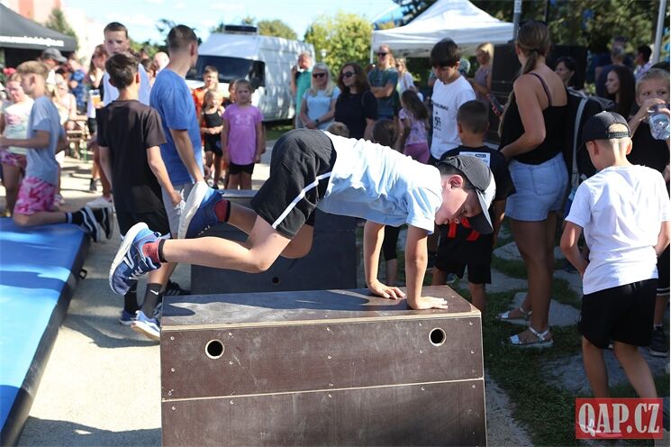 Hurá do školy Lochotín foto QAP (13)