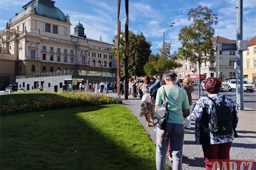 fronta na předprodej Noc s operou 2026_0925_QAP (1)