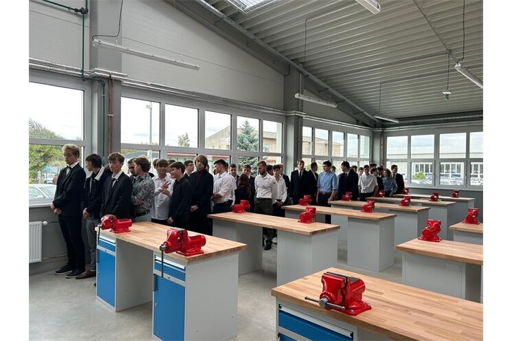 V Kralovicích byla slavnostně otevřena nová hala pro odborný výcvik_0925_PK (1)