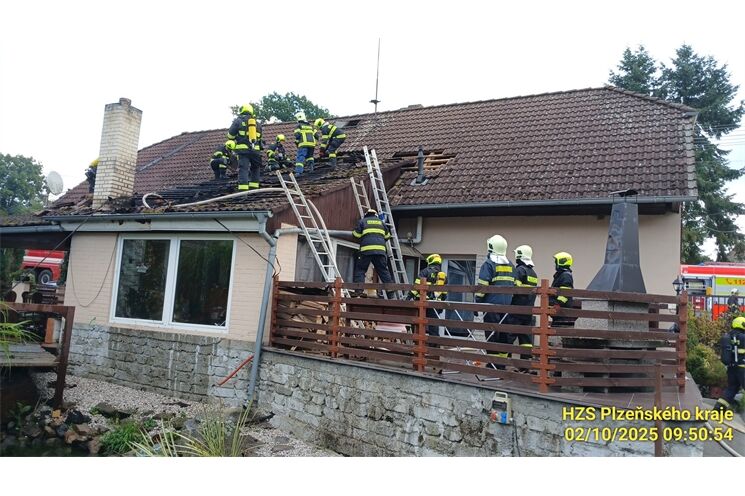 požár domu Sedliště_1025_HZSPK (1)