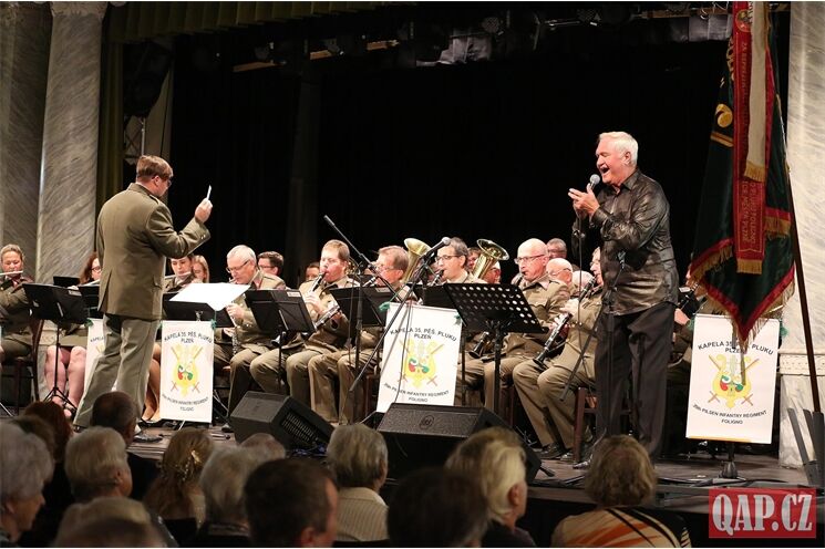 Senioři koncert QAP (27)