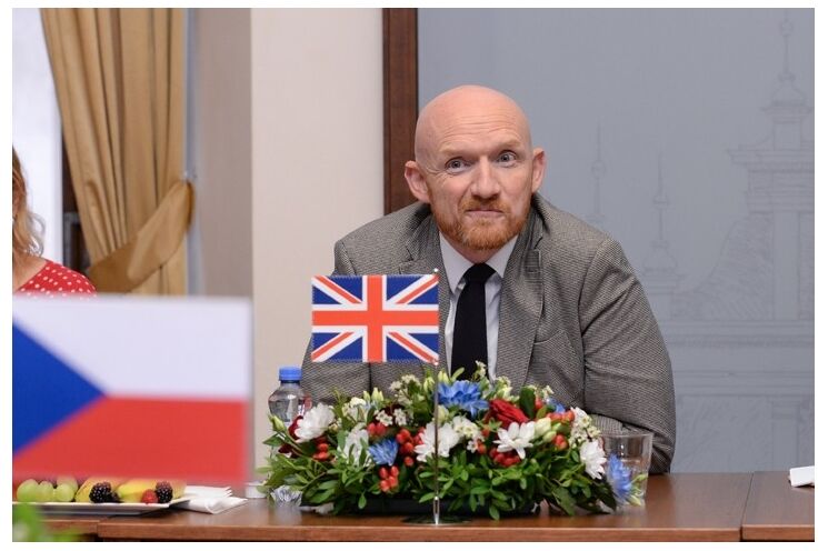 Matthew Field navštívil plzeňskou radnici_1025_MMP (3)