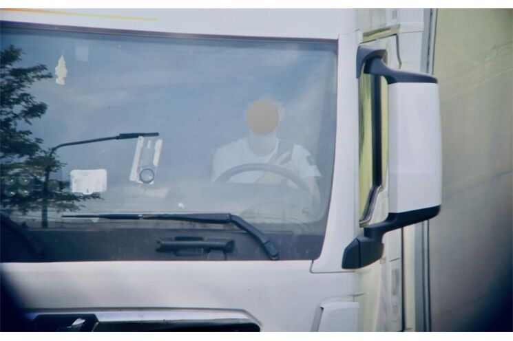 policie se zaměřila na řidiče s mobilem v ruce_1025_PČR (3)