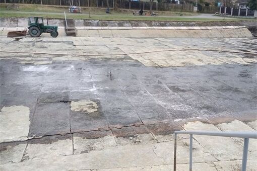 V Červeném Hrádku začala oprava vodní nádrže_1025_MPP (1) V Červeném Hrádku začala oprava vodní nádrže_1025_MPP (1)