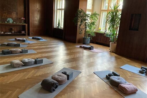 Yoga atelier_zdroj YA (4) Yoga atelier_zdroj YA (4)