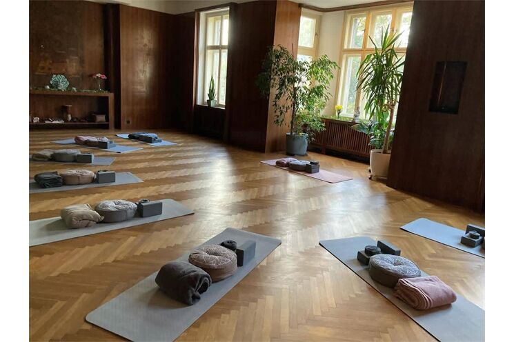 Yoga atelier_zdroj YA (4) Yoga atelier_zdroj YA (4)
