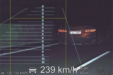 rychle jedoucí Corvette_1025_PČR