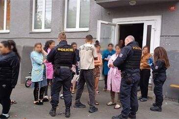 cizinecká policie kontroly_1125_PČR (2)