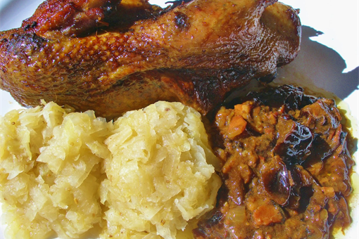 Divoká kachna na slanině, švestkách a víně_Andrea Motlíková Divoká kachna na slanině, švestkách a víně_Andrea Motlíková