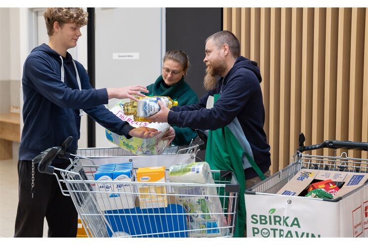 sbírka potravin_ilustrační_1125_Sbírka potravin