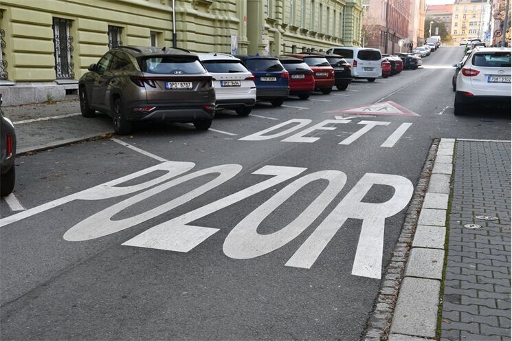 Nové vodorovné značení v Plzni_1125_MMP (1)