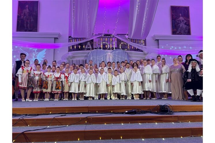 Andílci vánoční koncert_1125_fb Andílci