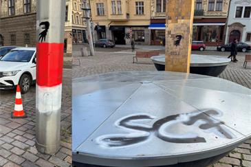 řádění fanoušků Freiburgu v Plzni_1125_Daniel Kůs a Roman Zarzycký (1)