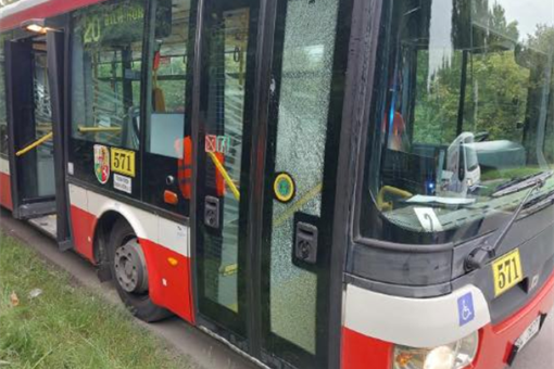 hodil lahev na autobus_1125_PČR (1)