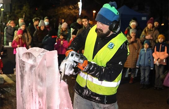 rozsvícení stromku Doubravka_1125_UMO4 (8)