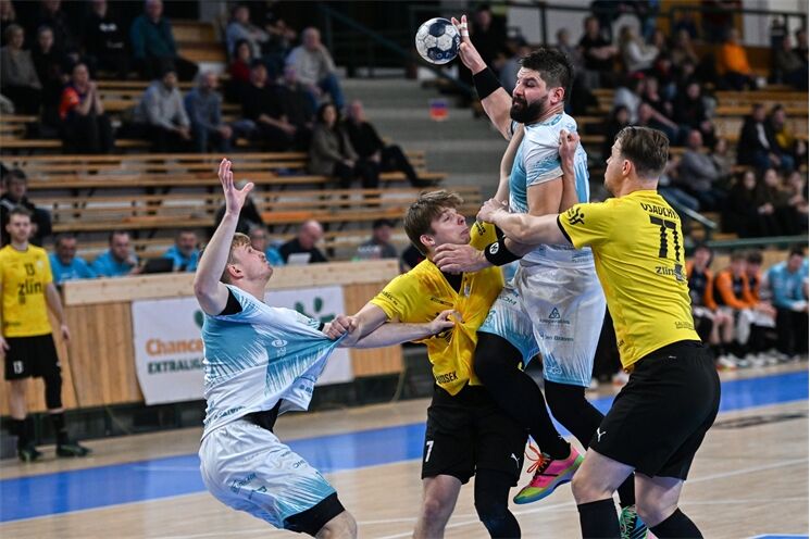 2025.12.16-18.03.19-163w