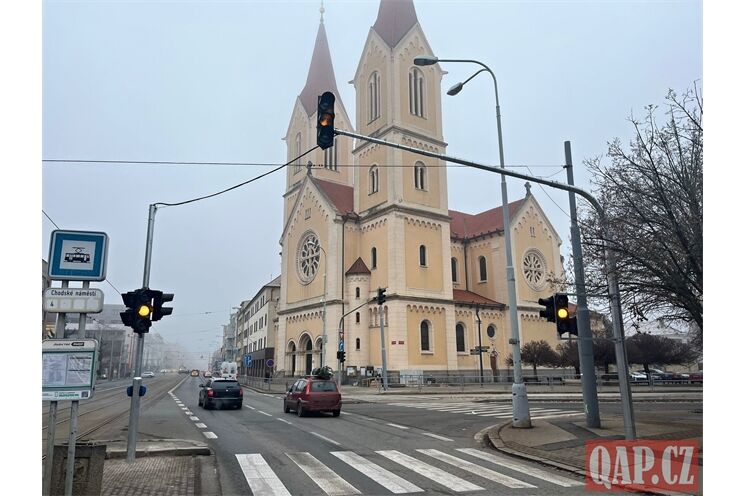 Nové semafory na Chodském jsou v provozu_1225_QAP (1)