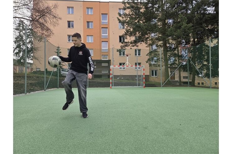 Tomáš Lacko už hraje na novém hřišti 1