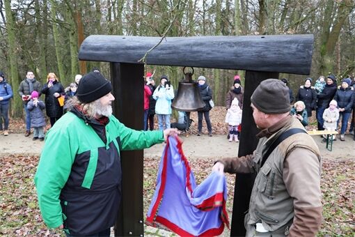návrat zvonu do lesoparku Martinská stěna_1225_Dobřanské listy (4)