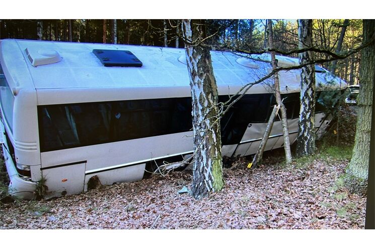 krádež autobusu Plzen a havarie Zaluzi
