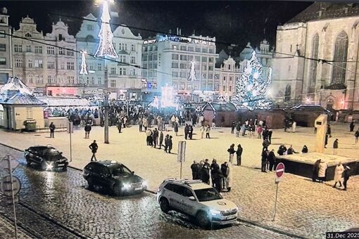 Silvestr v Plzni _ Městská policie Plze10