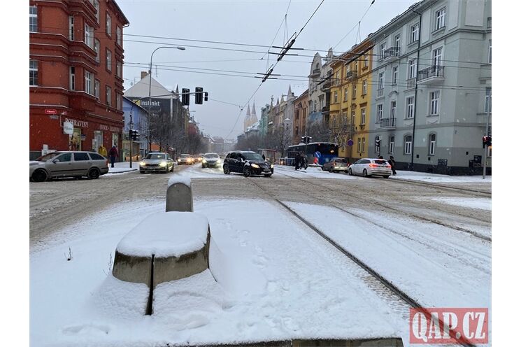 sníh_silnice_Plzeň_0126_QAP (11)