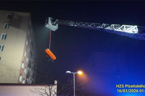 záchranná akce ze střechy Třemošná_0126_HZSPK (3)